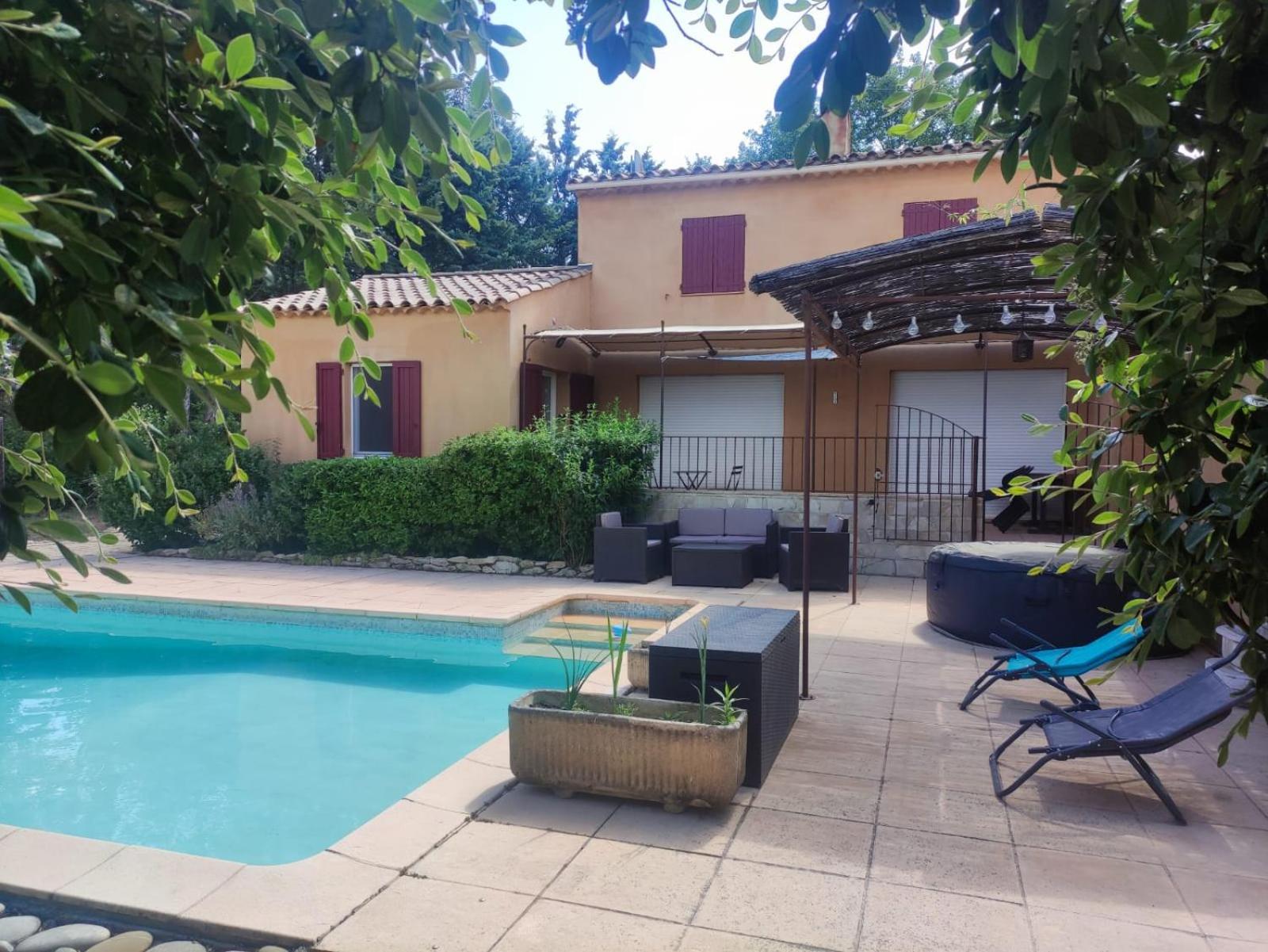 ヴァロンソルStudio 25M2 Avec Piscine Et Spa, Proche Iter Et Cadaracheアパートメント エクステリア 写真
